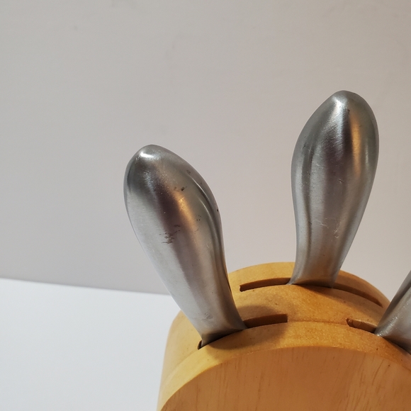 Cheese Knife & Wooden Block Set Initialed "W" - Picture 4 of 13